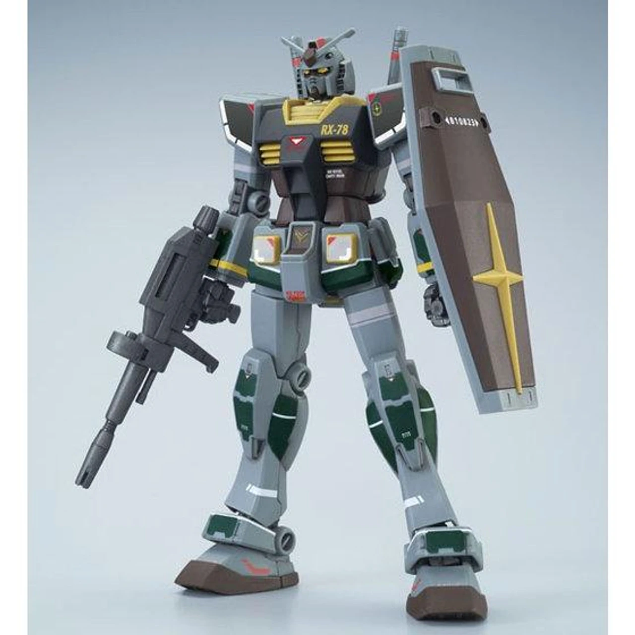 Bandai HGUC 1/144 RX-78 Gundam (21st CENTURY REAL TYPE Ver.) Plastic Model ( OCT 2017 ) 3 Bandai HGUC 1/144 RX-78 Gundam (21st CENTURY REAL TYPE Ver.) Plastic Model ( OCT 2017 ) - Image 3
