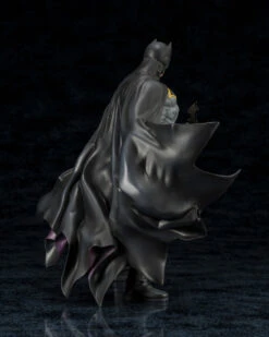 Kotobukiya ARTFX+ Batman Rebirth 1/10 PVC Figure ( IN STOCK ) -KURAMA TOYS Sales Store 4645b3b9d589c7a928fdc9da4e2e4f0ce2fb5429 640x800 55480.1538728314