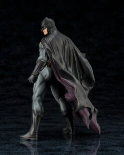 Kotobukiya ARTFX+ Batman Rebirth 1/10 PVC Figure ( IN STOCK ) -KURAMA TOYS Sales Store 6c500b5b5218ff2f9fe144497ce7754ac905120e 640x800 10002.1538728314