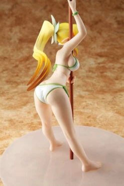 Leafa Sexy Bikini De Parasol 1/7 PVC Figure -KURAMA TOYS Sales Store 81ljjwKqoCL. SL1500 19574.1441964412