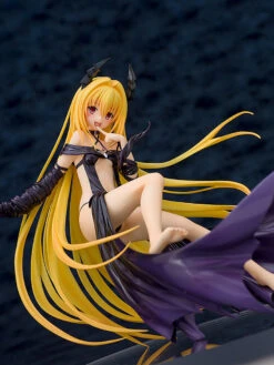 AQUAMARINE Golden Darkness -Trance Of Darkness- 1/8 PVC Figure
