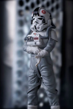 Kotobukiya ARTFX+ AT-AT Driver 1/10 PVC Figure -KURAMA TOYS Sales Store SW94 AT AT DRIVER021 61213.1441705987