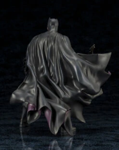Kotobukiya ARTFX+ Batman Rebirth 1/10 PVC Figure ( IN STOCK ) -KURAMA TOYS Sales Store b83bdf3a88af5d19e5cb636de096c5e9576951c2 640x800 72825.1538728314