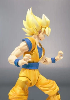 S.H.Figuarts Super Saiyan Son Goku Dragonball Z Action Figure By BANDAI -KURAMA TOYS Sales Store item 0000001216 05 15352.1439275252
